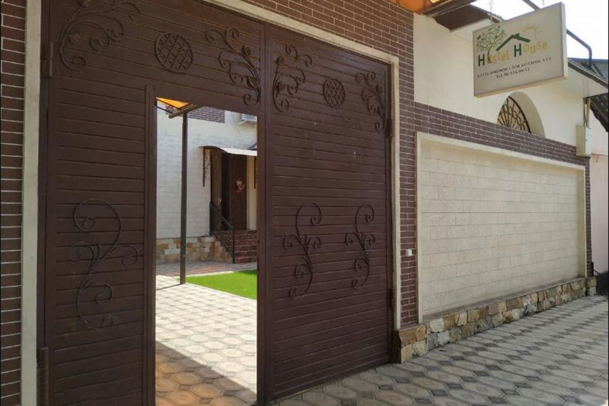 Hostel House_main