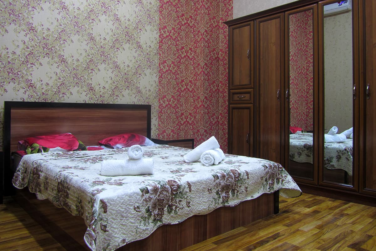 Hostel House_sub