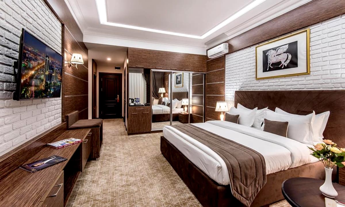 The Royal Mezbon Hotel & Spa 23