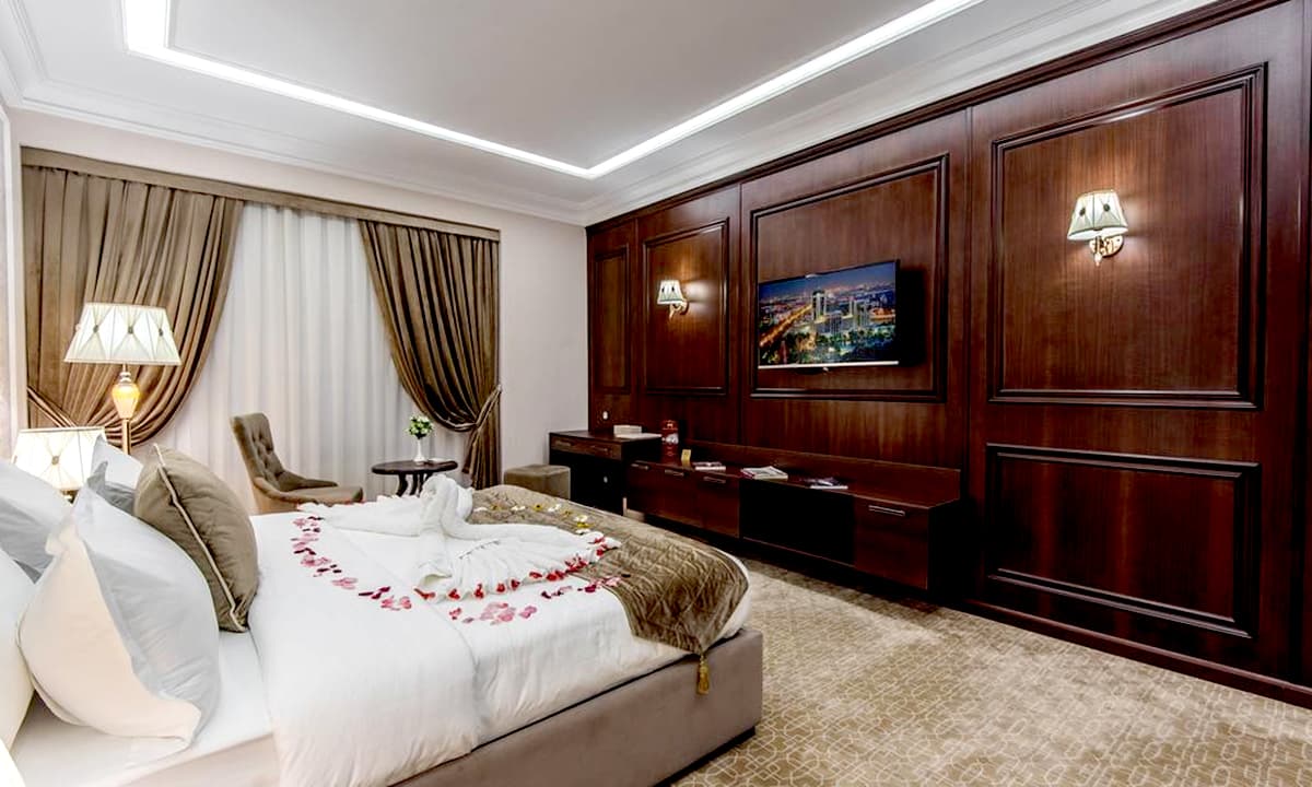 The Royal Mezbon Hotel & Spa 24