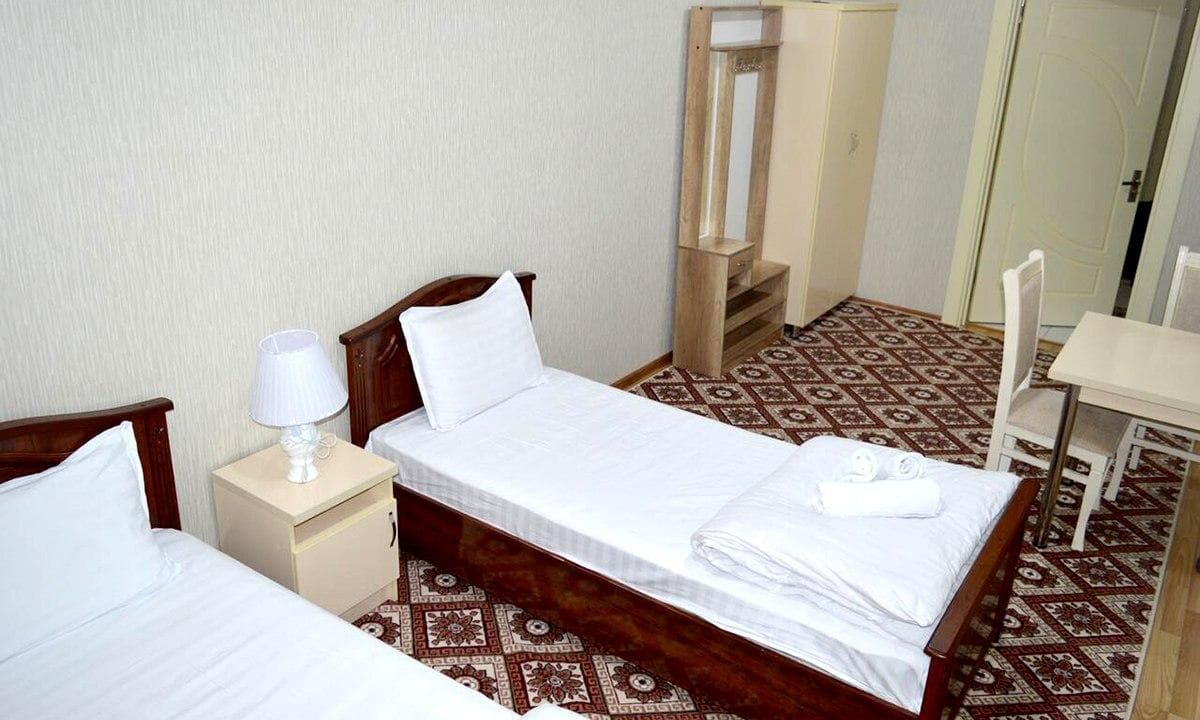 Hazrat Hotel 9